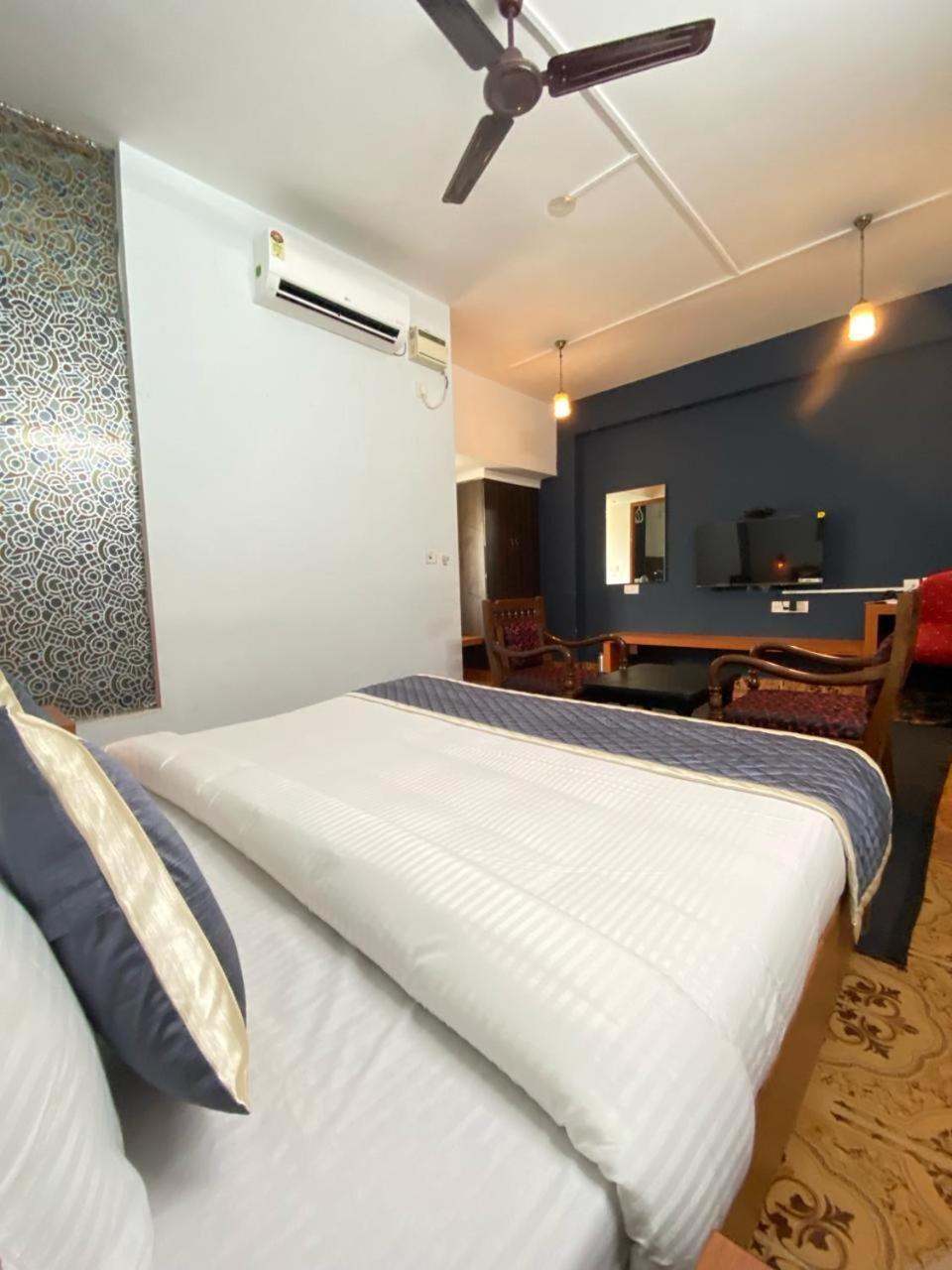 Montecarlo Hotel Mamallapuram Exterior foto